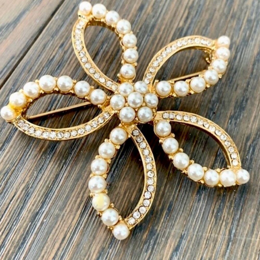 Oversized Vintage Faux Pearl & Crystal Brooch in Gold Tone Setting